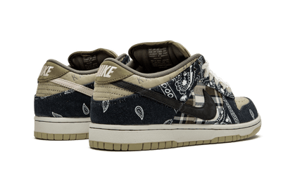 Buty Nike Travis Scott x Nike Dunk Low Premium QS SB "Cactus Jack" - widok z przodu - Rozmiary EU