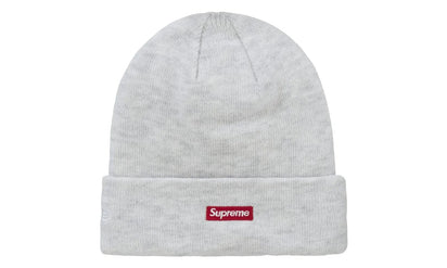 Supreme New Era S Logo Beanie (FW24) Heather Grey - widok z drugiego boku - Markowe dodatki