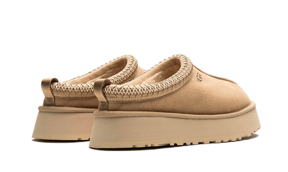 Kup oryginalne UGG Tazz Slipper Sand - widok z drugiego boku - Sneakersy