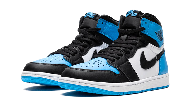 Air Jordan 1 Retro High OG UNC Toe (2023) - Kup oryginalne Air Jordan 1 Retro High OG UNC Toe (2023) DZ5485-400 - widok z drugiego boku - Sneakersy