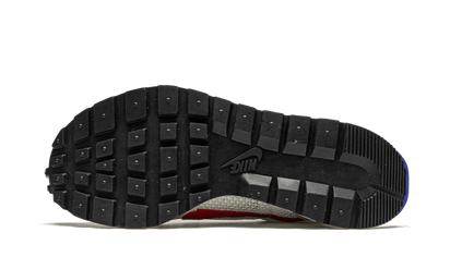 100% Oryginalne Vaporwaffle Sacai Sport Fuchsia Game Royal - widok z tyłu - 4475.00 PLN