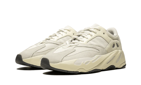 Yeezy Boost 700 Analog - Kup oryginalne Yeezy Boost 700 Analog - widok z drugiego boku - Sneakersy