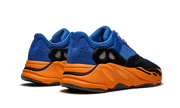 Buty Adidas Yeezy 700 Bright Blue - widok z przodu - Rozmiary EU
