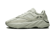 Adidas Yeezy 700 Salt biały-szary - widok główny z boku | Saturaise.com