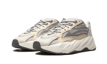 Kup oryginalne Yeezy 700 V2 Cream - widok z drugiego boku - Sneakersy