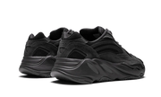 Buty Adidas Yeezy Boost 700 V2 Vanta - widok z przodu - Rozmiary EU
