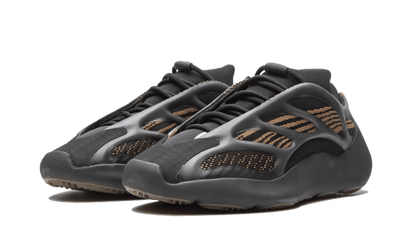 Kup oryginalne Yeezy 700 V3 Clay Brown - widok z drugiego boku - Sneakersy