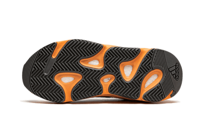 100% Oryginalne Yeezy 700 Wash Orange - widok z tyłu - 900.00 PLN