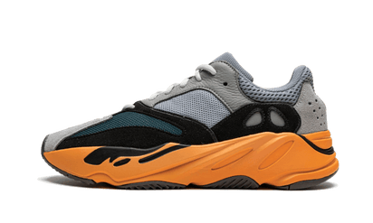 Adidas Yeezy 700 Wash Orange czerwony-pomarańczowy - widok główny z boku | Saturaise.com