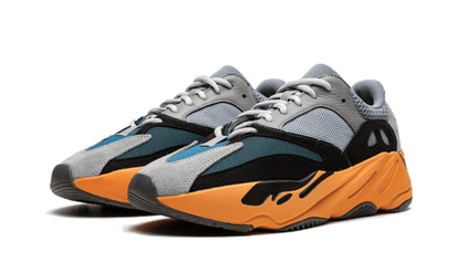 Kup oryginalne Yeezy 700 Wash Orange - widok z drugiego boku - Sneakersy
