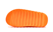 100% Oryginalne Yeezy Slide Enflame Orange - widok z tyłu - 800.00 PLN
