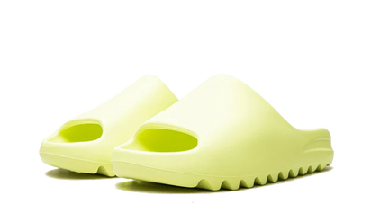 Kup oryginalne Yeezy Slide Glow Green - widok z drugiego boku - Sneakersy