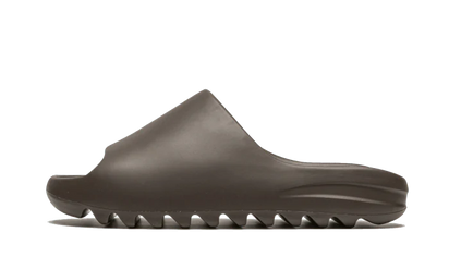 Adidas Yeezy Slide Soot - widok główny z boku | Saturaise.com