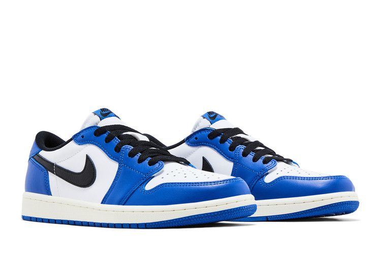 Buty Air Jordan Air Jordan 1 Retro Low OG Game Royal - widok z przodu - Rozmiary EU