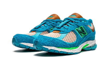 Kup oryginalne 2002R Salehe Bembury Water Be The Guide ML2002RJ - widok z drugiego boku - Sneakersy