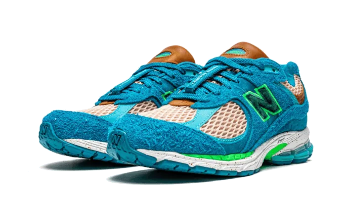 Kup oryginalne 2002R Salehe Bembury Water Be The Guide ML2002RJ - widok z drugiego boku - Sneakersy