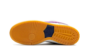 Buty Nike SB Dunk Low Rayssa Leal - widok z przodu - Rozmiary EU