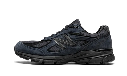 New Balance 990 v4 JJJJound Made In USA Navy czarny-granatowy - widok główny z boku | Saturaise.com