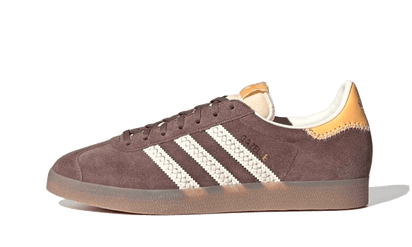 Adidas Gazelle Earth Strata Cream White biały-brązowy - widok główny z boku | Saturaise.com