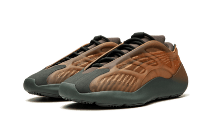 Kup oryginalne Yeezy 700 V3 Copper Fade - widok z drugiego boku - Sneakersy