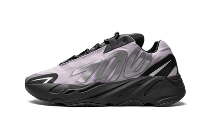 Adidas Yeezy 700 MNVN Geode czerwony-brązowy - widok główny z boku | Saturaise.com