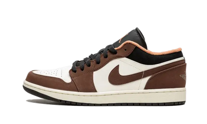Air Jordan Air Jordan 1 Low Mocha brązowo-biały - widok główny z boku | Saturaise.com