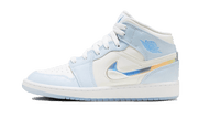 Air Jordan Air Jordan 1 Mid Glitter Swoosh czerwony - widok główny z boku | Saturaise.com