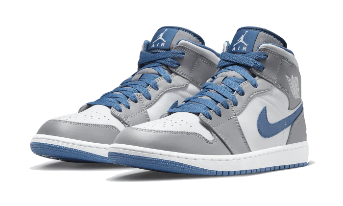 Kup oryginalne Air Jordan 1 Mid True Blue DQ8426-014 - widok z drugiego boku - Sneakersy