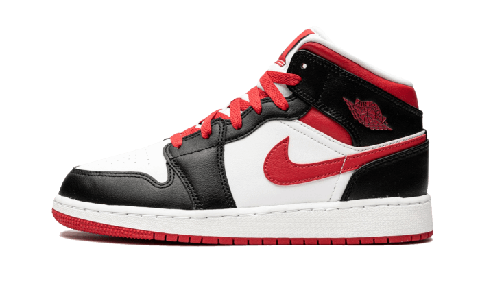 Air Jordan Air Jordan 1 Mid Very Berry czarny-biały - widok główny z boku | Saturaise.com