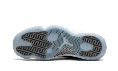 100% Oryginalne Air Jordan 11 Retro Cool Grey (2021) - widok z tyłu - 900.00 PLN