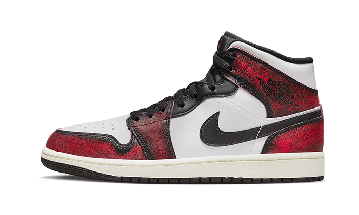 Air Jordan Air Jordan 1 Mid SE Wear-Away Chicago biało-czerwony - widok główny z boku | Saturaise.com