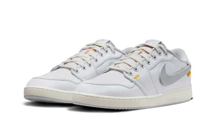 Kup oryginalne Air Jordan 1 Retro AJKO Low SP Union Neutral Grey DO8912-101 - widok z drugiego boku - Sneakersy