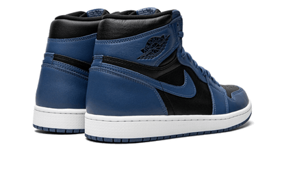 Buty Air Jordan Air Jordan 1 Retro High OG Dark Marina Blue - widok z przodu - Rozmiary EU