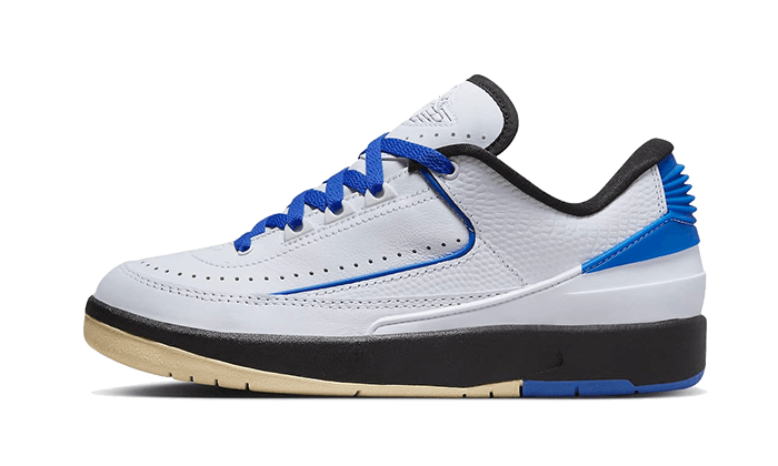 Air Jordan Air Jordan 2 Retro Low Varsity Royal czarno-niebieski - widok główny z boku | Saturaise.com
