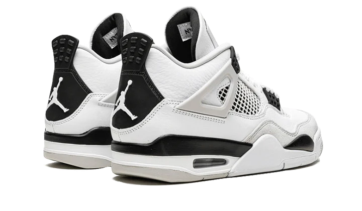 Buty Air Jordan Air Jordan 4 Military Black - widok z przodu - Rozmiary EU