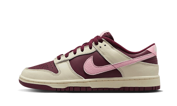 Nike Dunk Low Retro PRM Valentine's Day (2023) różowy-burgundowy - widok główny z boku | Saturaise.com