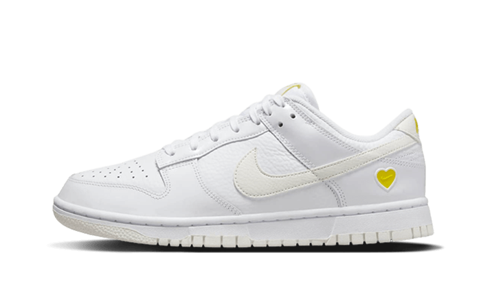 Nike Dunk Low Yellow Heart biały-żółty - widok główny z boku | Saturaise.com