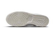Buty Nike Dunk Low Yellow Heart - widok z przodu - Rozmiary EU