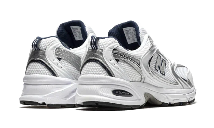 Buty New Balance New Balance 530 White Grey Navy - widok z przodu - Rozmiary EU