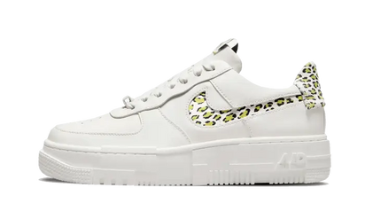 Nike Air Force 1 Low Pixel White Leopard czarny-biały - widok główny z boku | Saturaise.com