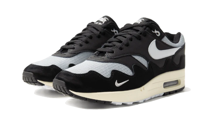 Kup oryginalne Air Max 1 Patta Black Grey (Special Box + Bracelet) DQ0299-001 - widok z drugiego boku - Sneakersy