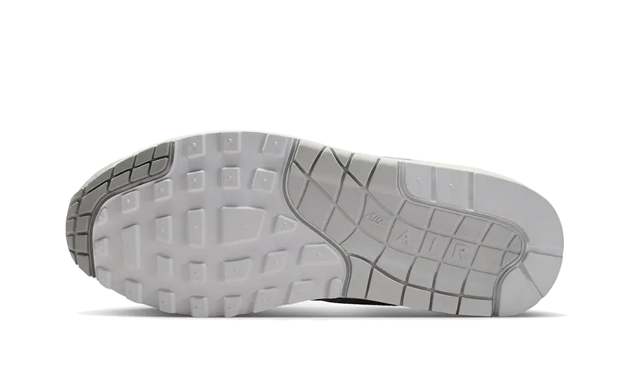 Buty Nike Air Max 1 '87 Pure Platinum - widok z przodu - Rozmiary EU