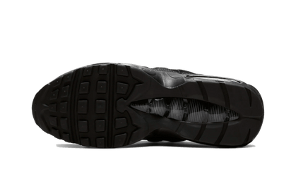 Buty Yeezy Air Max 95 Essential Black - widok z przodu - Rozmiary EU