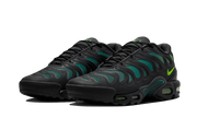 Kup oryginalne Air Max Plus Drift Black Volt FD4290-006 - widok z drugiego boku - Sneakersy