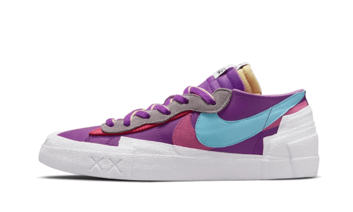 Blazer Low Sacai Kaws Purple Dusk - widok główny z boku - Kolekcjonerska figurka