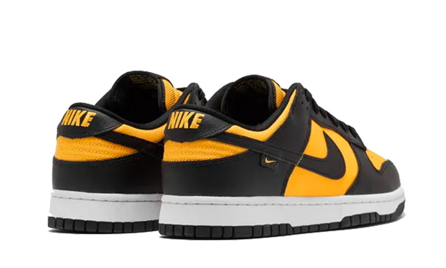 Buty Nike Dunk Low Black University Gold - widok z przodu - Rozmiary EU