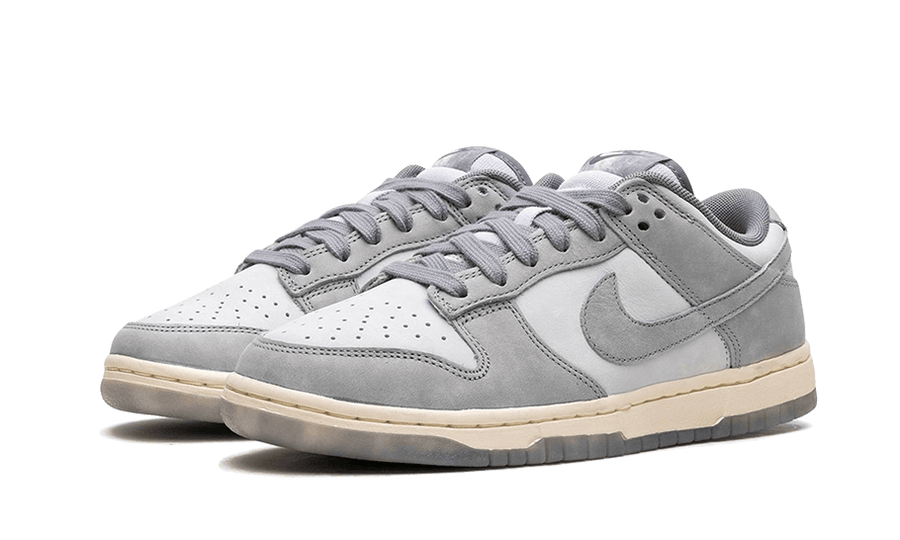 Kup oryginalne Dunk Low Cool Grey Football Grey FV1167-001 - widok z drugiego boku - Sneakersy