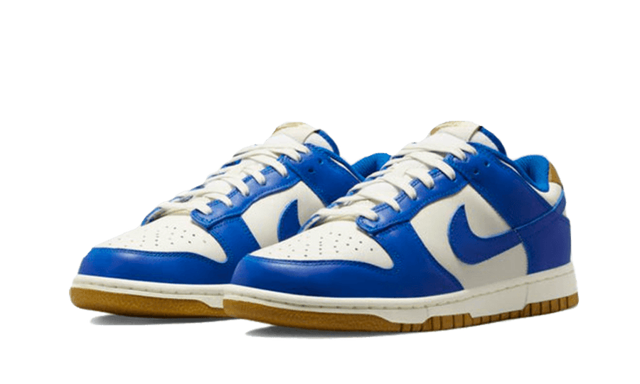 Kup oryginalne Dunk Low Kansas City Royals FB7173-141 - widok z drugiego boku - Sneakersy