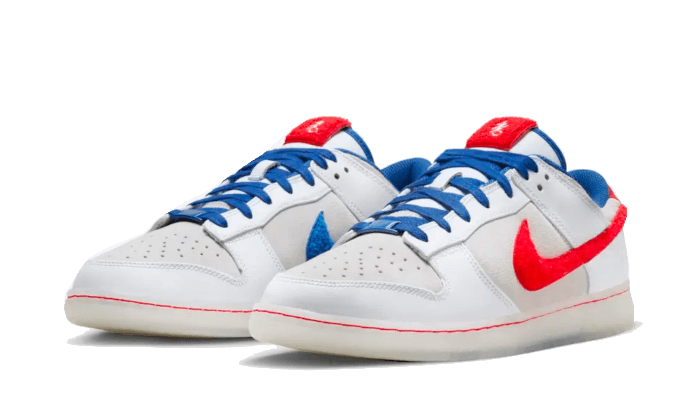 Kup oryginalne Dunk Low Retro PRM Year of the Rabbit White Crimson FD4203-161 - widok z drugiego boku - Sneakersy