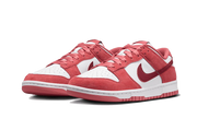 Kup oryginalne Dunk Low Valentine's Day FQ7056-100 - widok z drugiego boku - Sneakersy